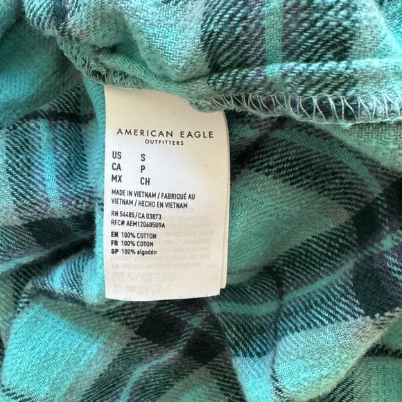 Women’s American Eagle turquoise plaid cropped flannel style button down Small - Picture 4 of 4